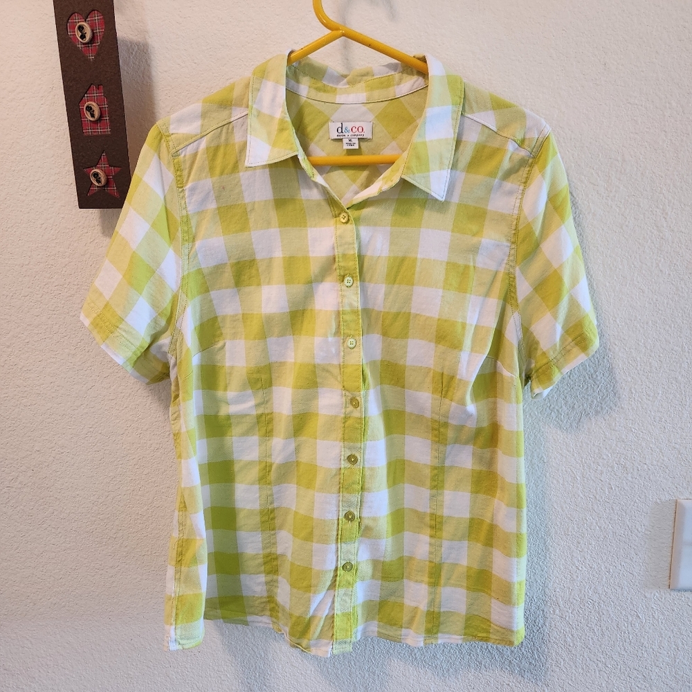 Denim&Co button down cotton top.